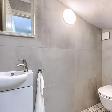 Ardiletta By Interhome Пореч