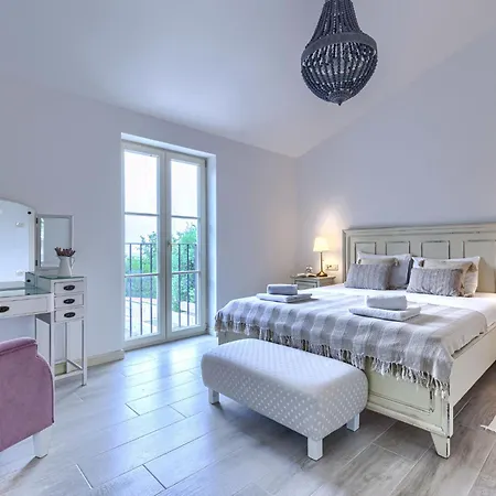 فيلة Ardiletta By Interhome بوريتش