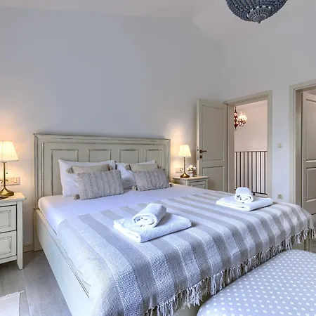 Villa Ardiletta By Interhome *