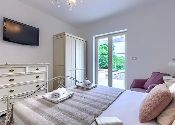 Villa Ardiletta By Interhome