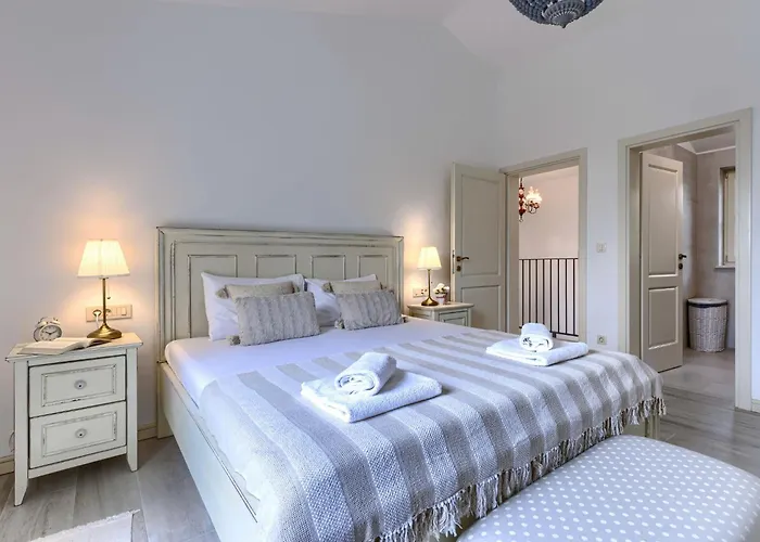 Villa Ardiletta By Interhome *