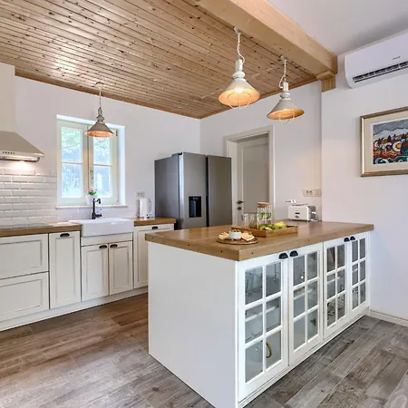 Ardiletta By Interhome * Porec